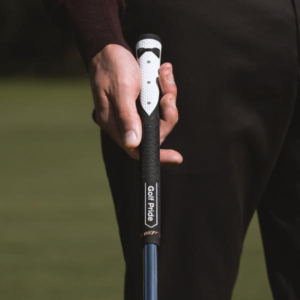 007-themed golf grip kit